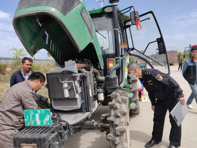 柳江区农业农村局开展农机“送检下乡”便民服务活动